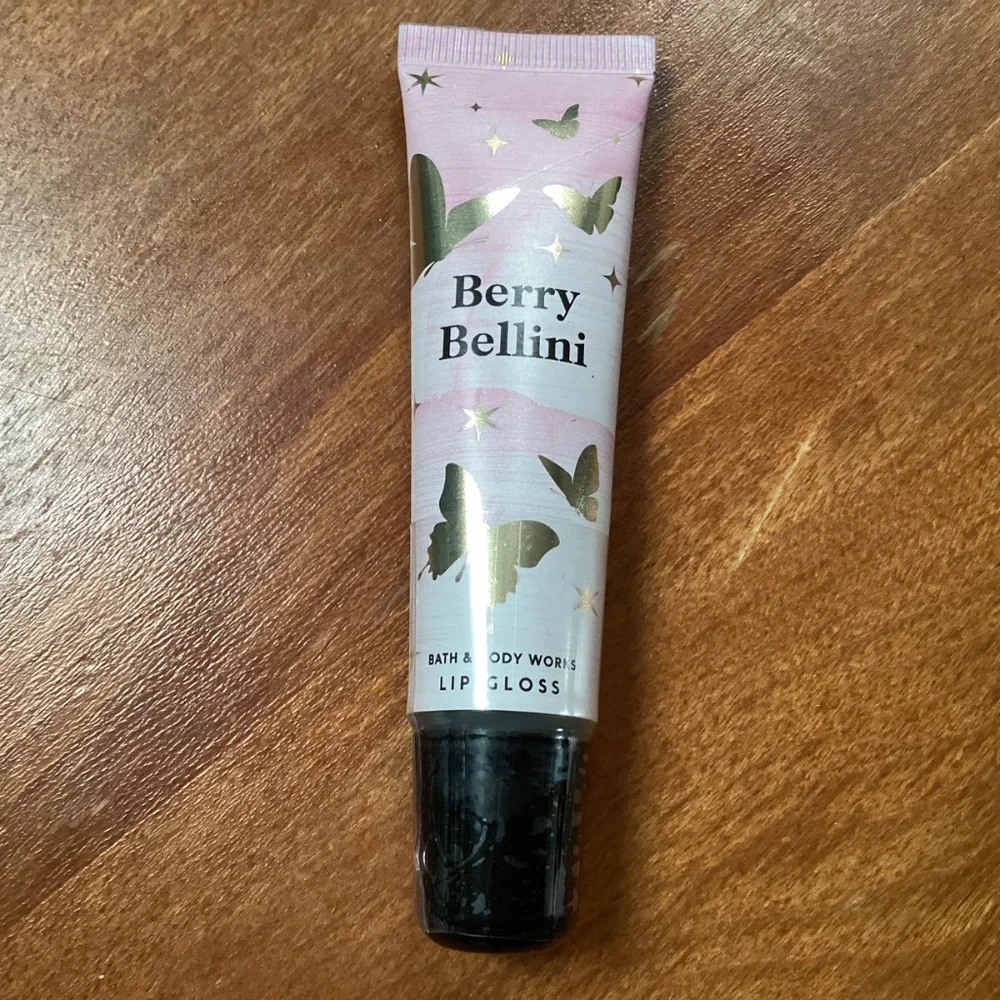 Bath & Body Works Berry Bellini lip Gloss .47 fl oz/14 ml  New/Sealed